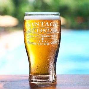 70th Birthday Vintage Aged to Perfection 70 Years Old Cheers to The Years 1952 Etched 20oz Pub Glass