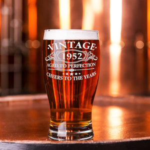 70th Birthday Vintage Aged to Perfection 70 Years Old Cheers to The Years 1952 Etched 20oz Pub Glass